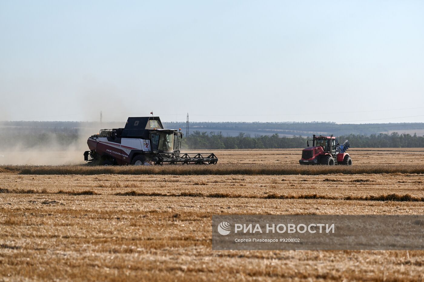 Уборка пшеницы в Ростовской области