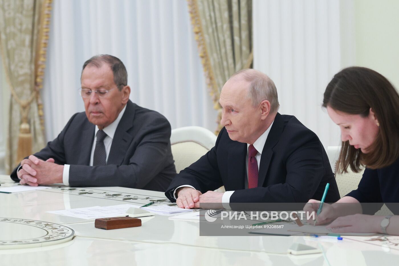 Президент Владимир Путин встретился с главой МИД КНДР Цой Сон Хи