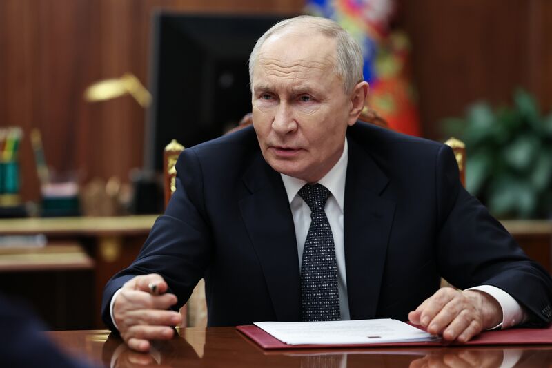 Президент Владимир Путин встретился с губернатором Запорожской области Евгением Балицким
