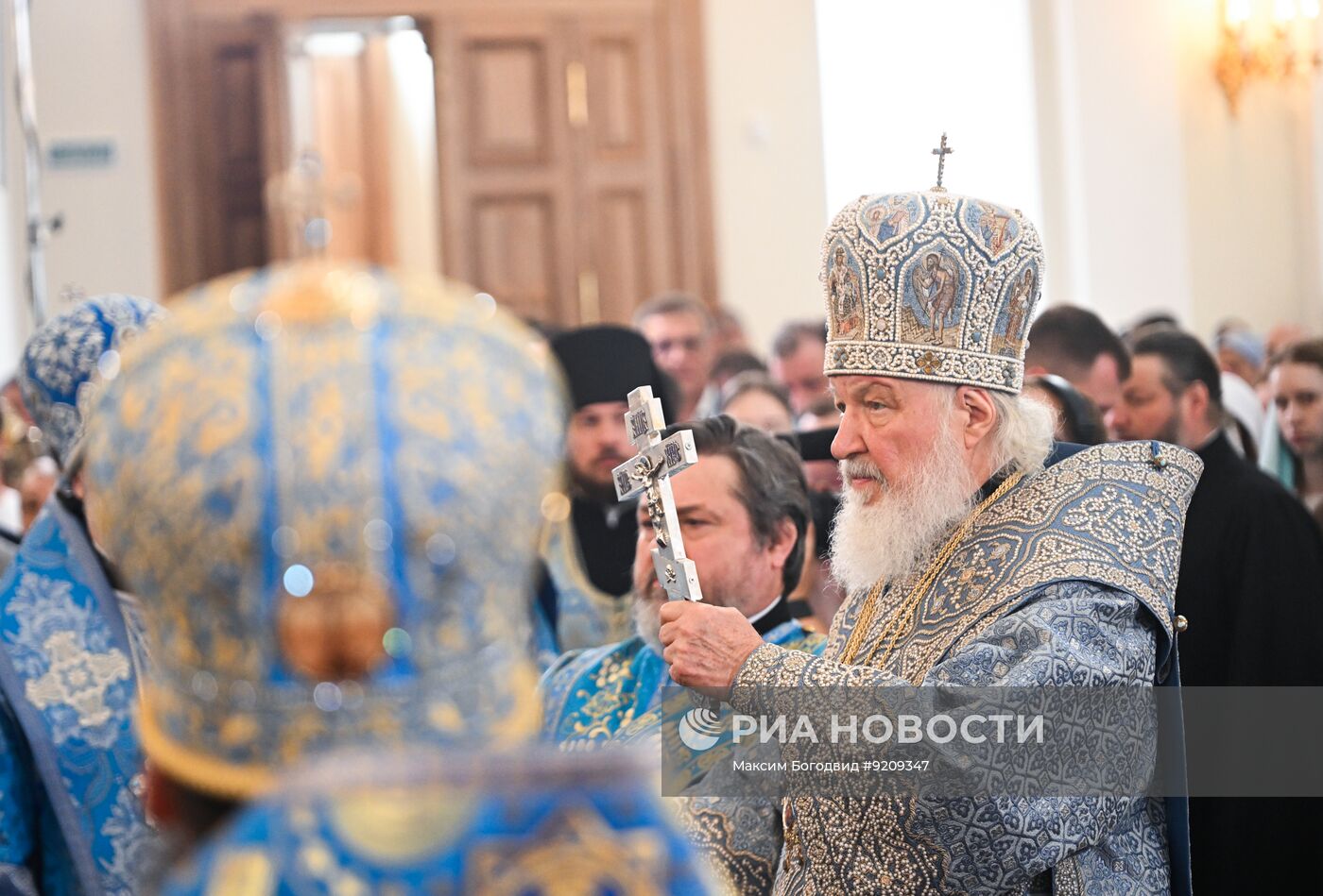 Крестный ход с Казанской иконой Божией Матери в Казани