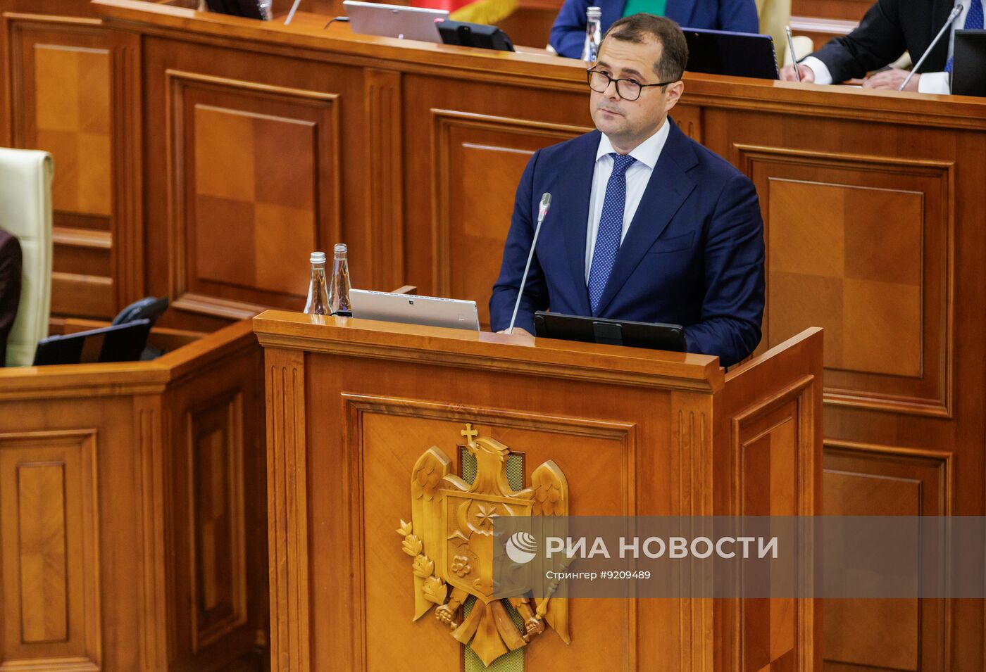 Кандидат на пост премьер-министра Молдавии Василий Тофан выступил в парламенте
