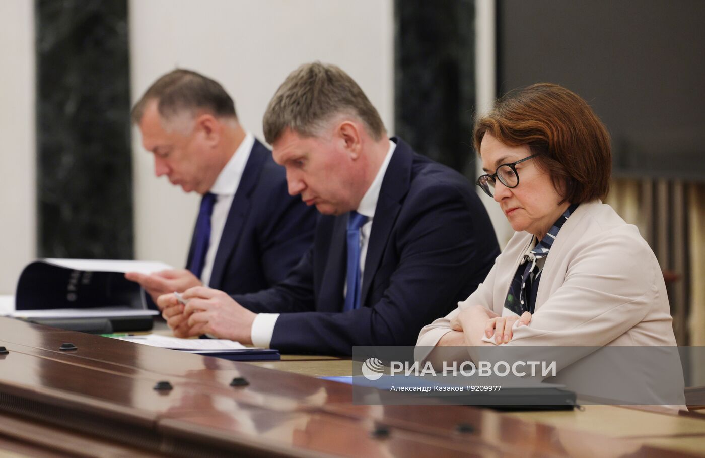 Президент Владимир Путин провел совещание по экономическим вопросам