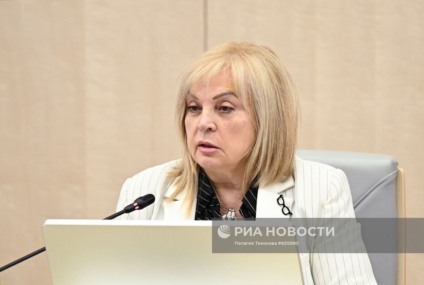 ЦИК зарегистрировала кандидатов в депутаты Госдумы от партии "Справедливая Россия"