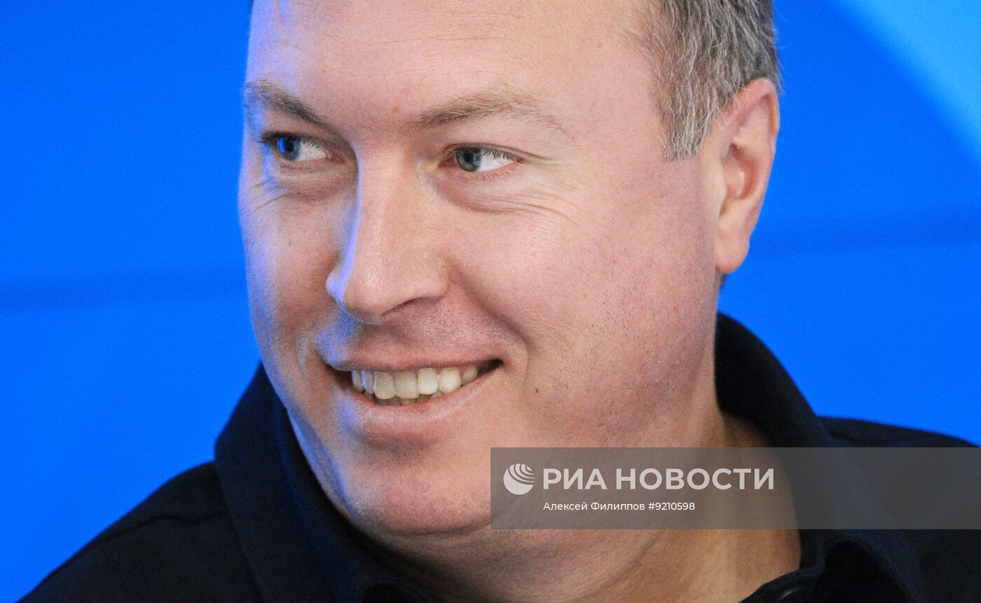 Круглый стол "Спортивный суверенитет и олимпийское будущее России" в Москве