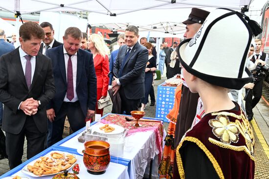 Гастрономический проект "Вкусно в поезде "Россия" во Владивостоке