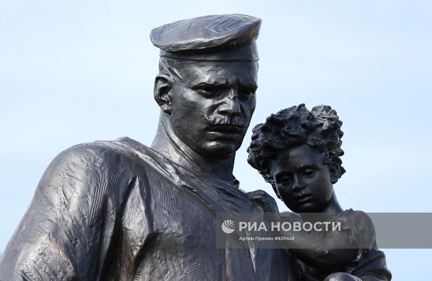 Церемония открытия памятника "Ангелы Мессины" в Кронштадте