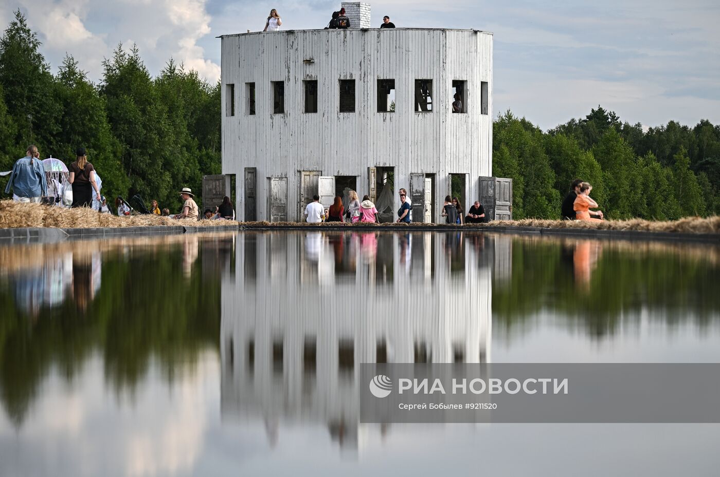 Фестиваль современного искусства и архитектуры "Архстояние" в Калужской области