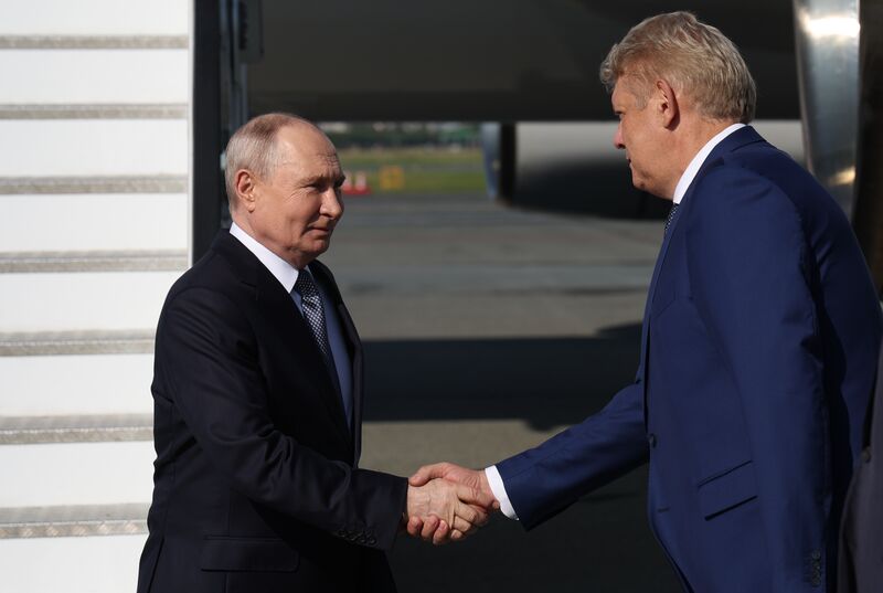Рабочая поездка президента Владимира Путина в Омск