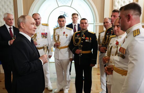 Рабочая поездка президента Владимира Путина в Санкт-Петербург 