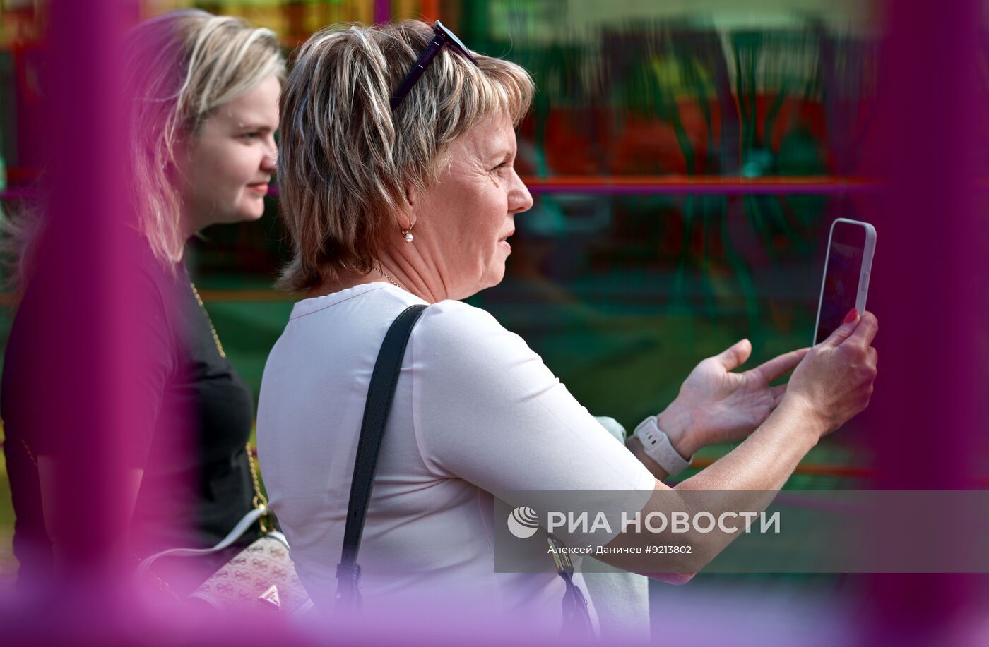 Показ инсталляции художника Ромулло Вьейра Консейсана в Санкт-Петербурге