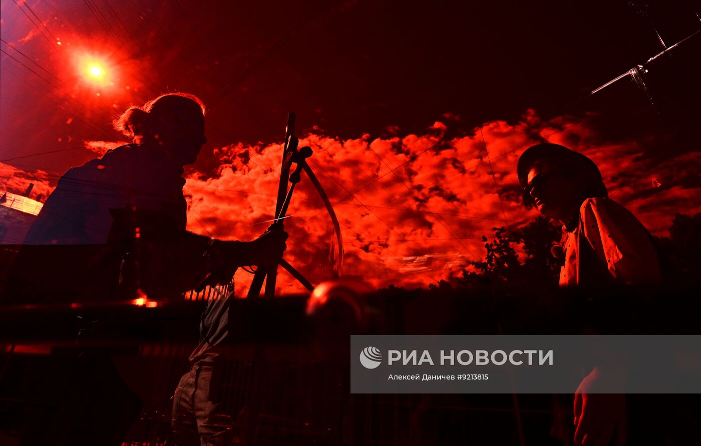 Показ инсталляции художника Ромулло Вьейра Консейсана в Санкт-Петербурге