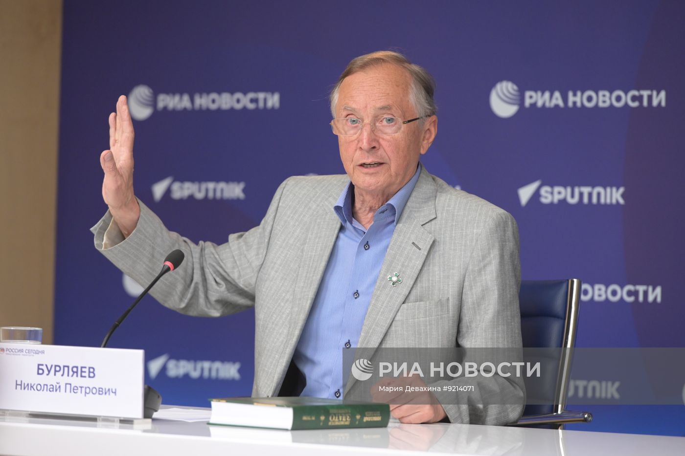 Творческая встреча с народным артистом России, актером, режиссером Николаем Бурляевым