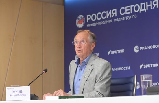Творческая встреча с народным артистом России, актером, режиссером Николаем Бурляевым