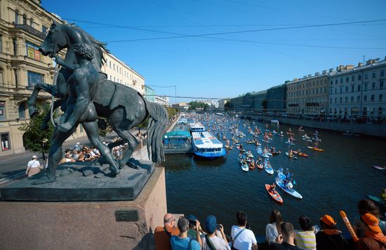 Фестиваль "Фонтанка SUP" в Санкт-Петербурге