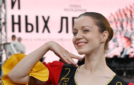 Первый всероссийский музыкальный фестиваль советской песни "Голоса наследников" в Москве