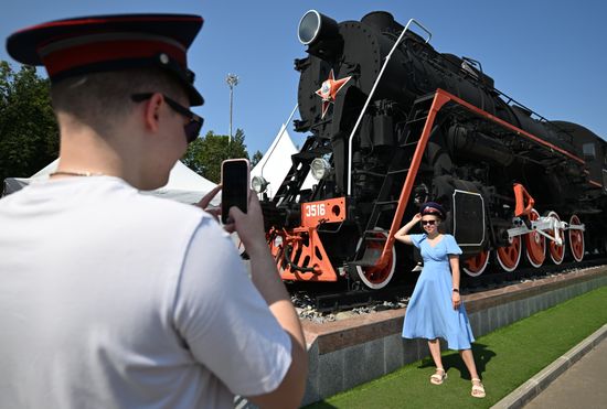 Празднование Дня железнодорожника в Москве
