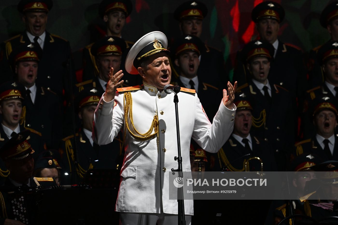 Первый всероссийский музыкальный фестиваль советской песни "Голоса наследников" в Москве