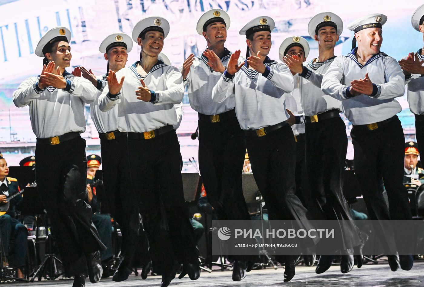 Первый всероссийский музыкальный фестиваль советской песни "Голоса наследников" в Москве
