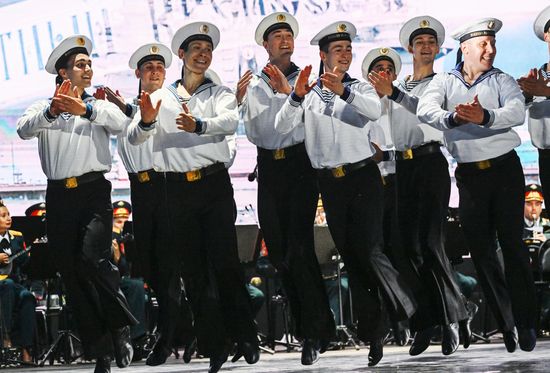 Первый всероссийский музыкальный фестиваль советской песни "Голоса наследников" в Москве