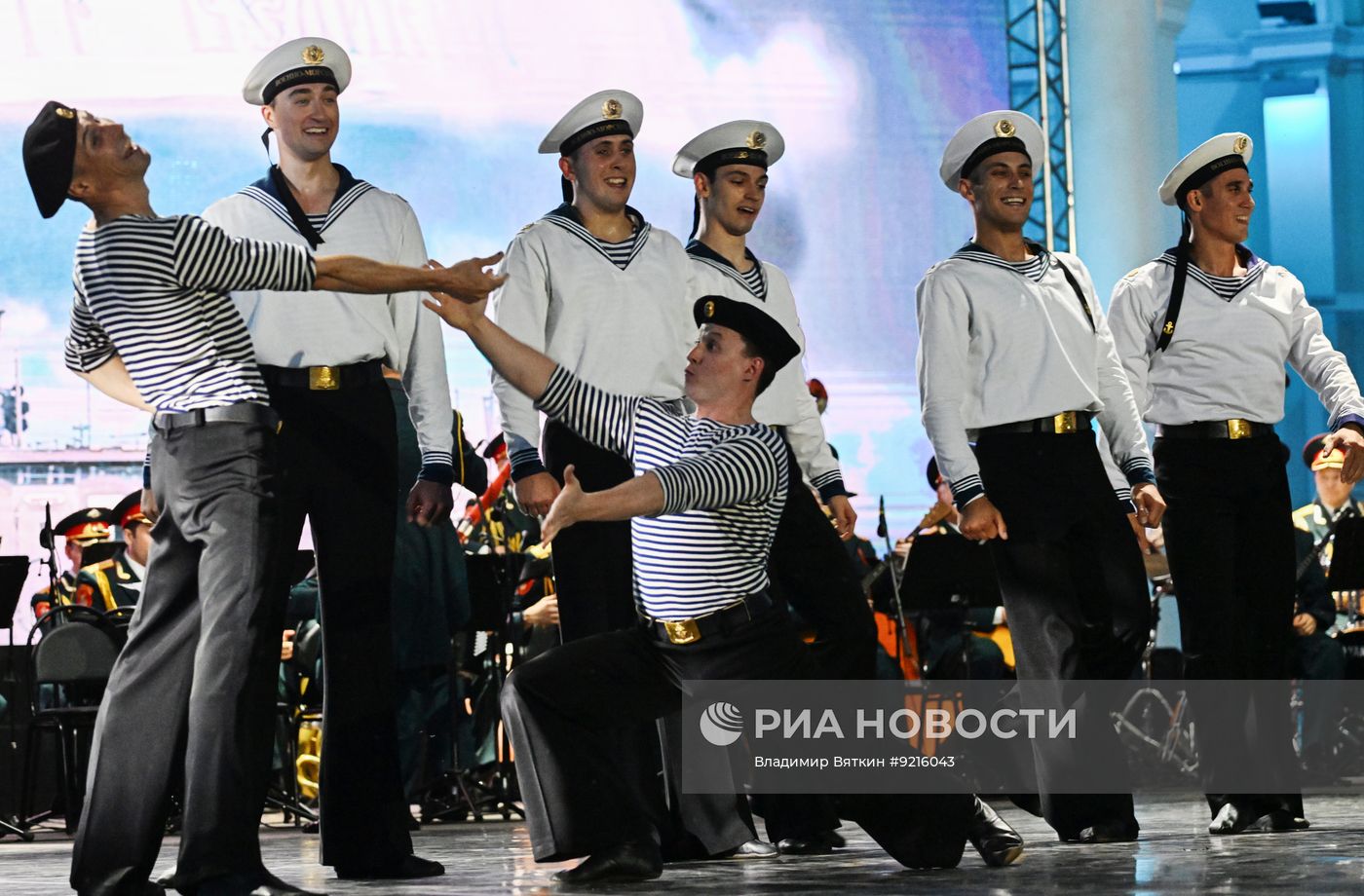 Первый всероссийский музыкальный фестиваль советской песни "Голоса наследников" в Москве