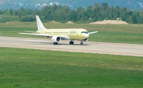 Серийный самолет МС-21-310 выполнил первый полет