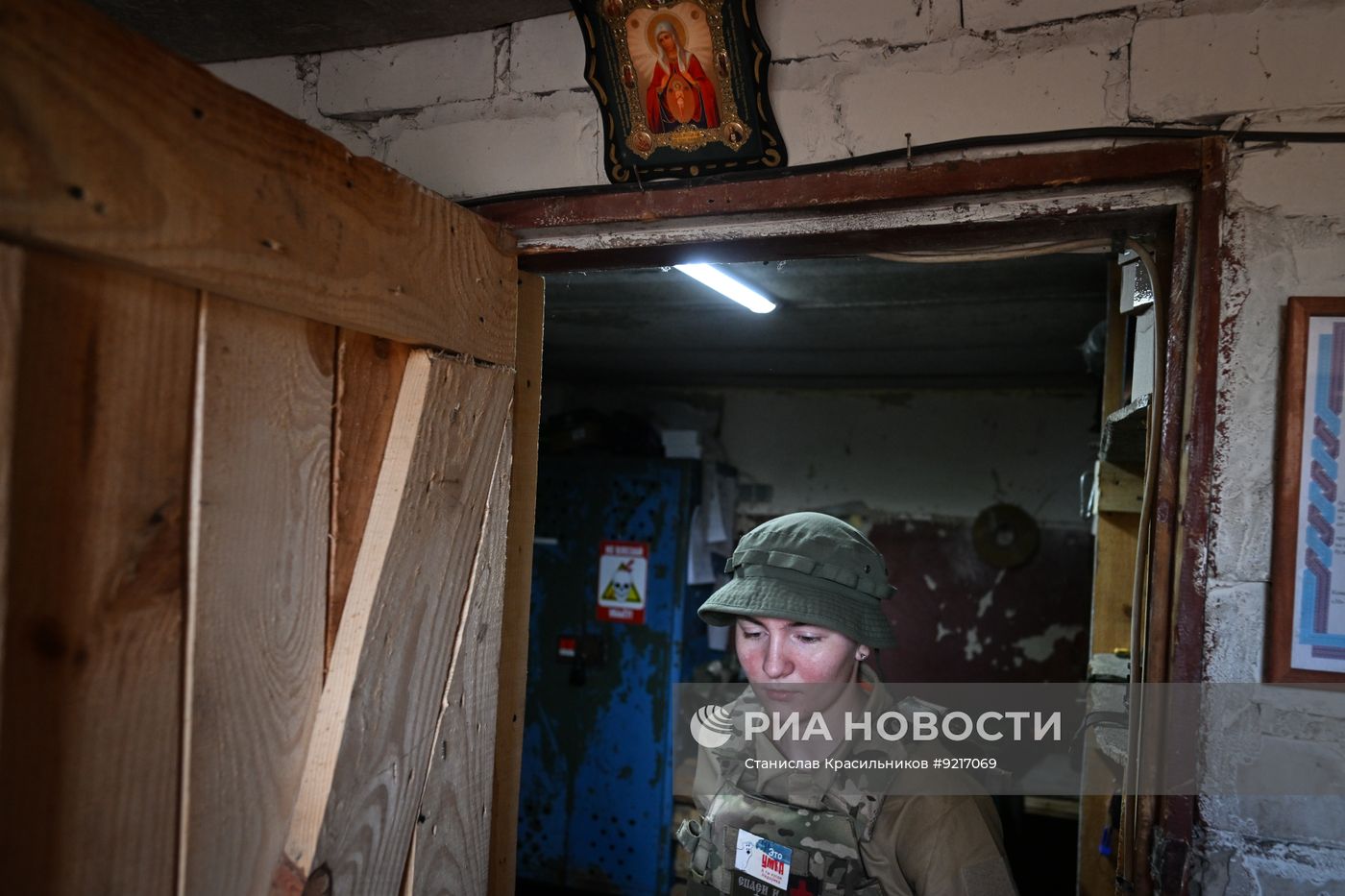 Девушка-боец Добровольческого корпуса отряда "Иван Калита" в зоне СВО