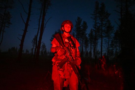 Девушка-боец Добровольческого корпуса отряда "Иван Калита" в зоне СВО