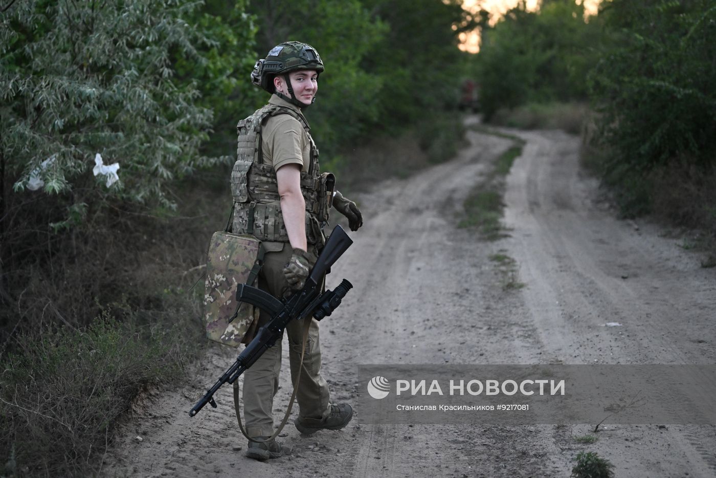 Девушка-боец Добровольческого корпуса отряда "Иван Калита" в зоне СВО