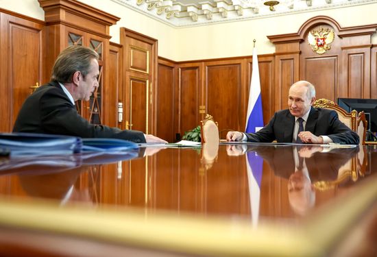 Встреча президента Владимира Путина с председателем Союза театральных деятелей РФ Владимиром Машковым