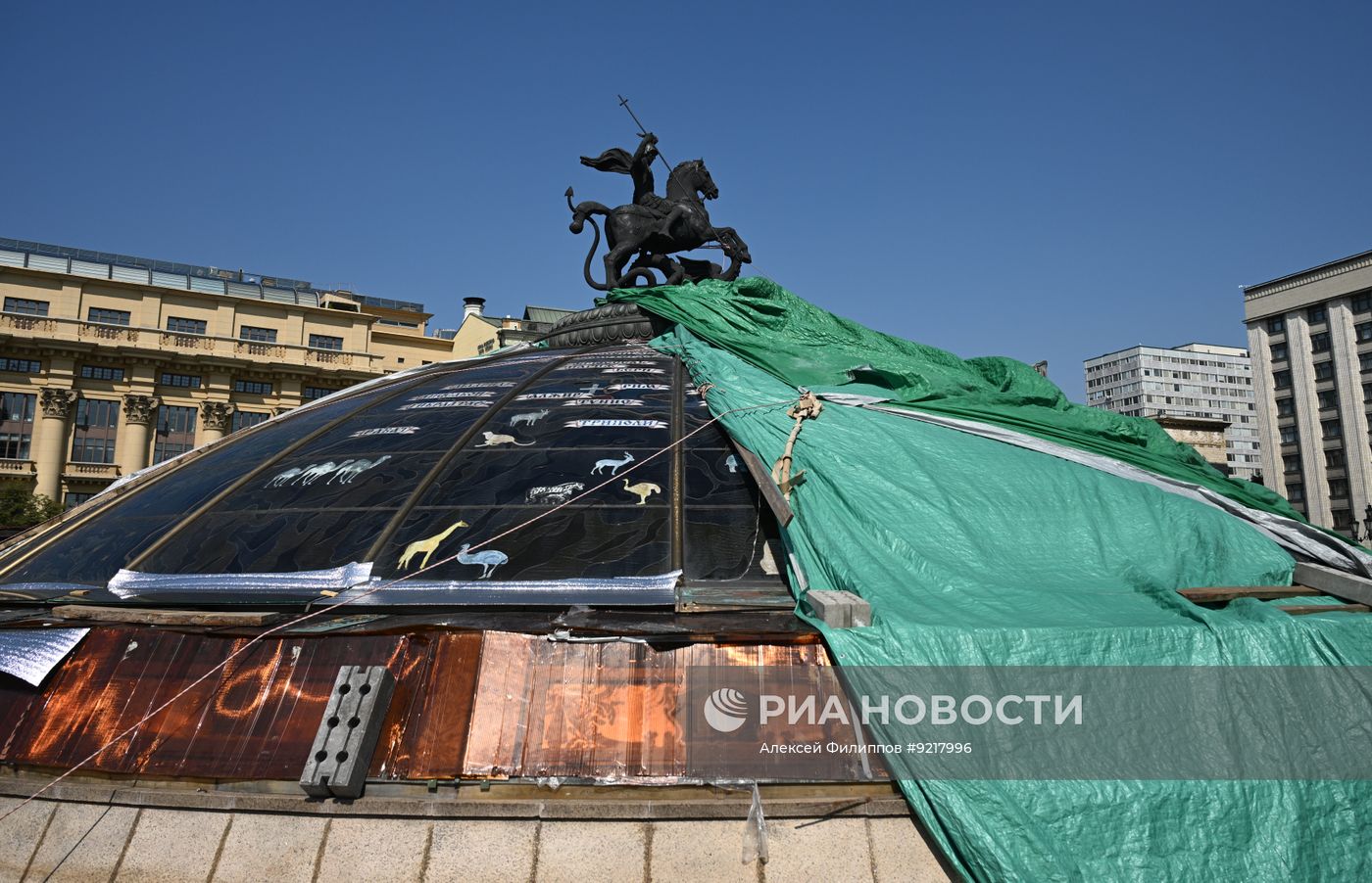 Ремонт фонтана на Манежной площади
