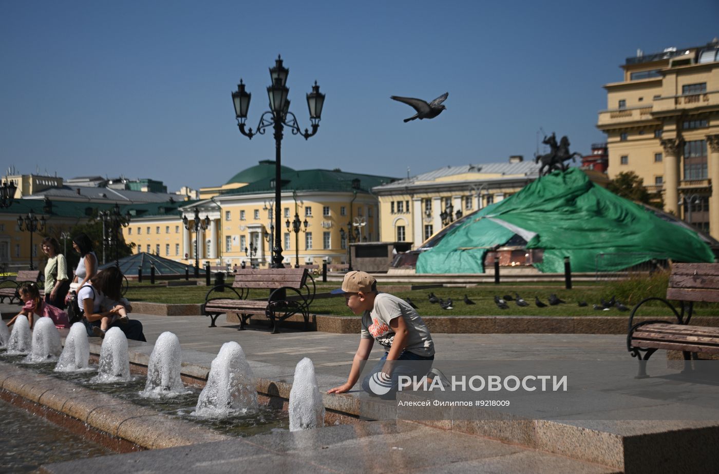 Ремонт фонтана на Манежной площади
