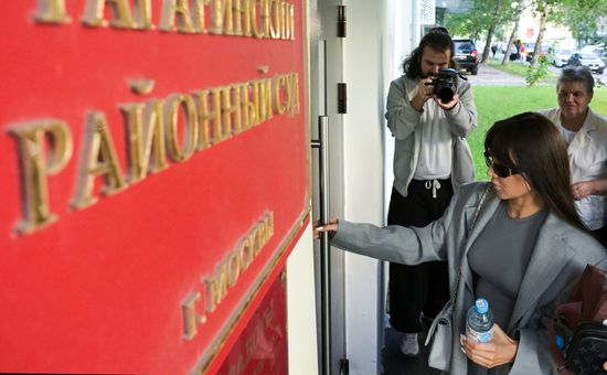 Суд по делу блогера Валерии Чекалиной в Москве