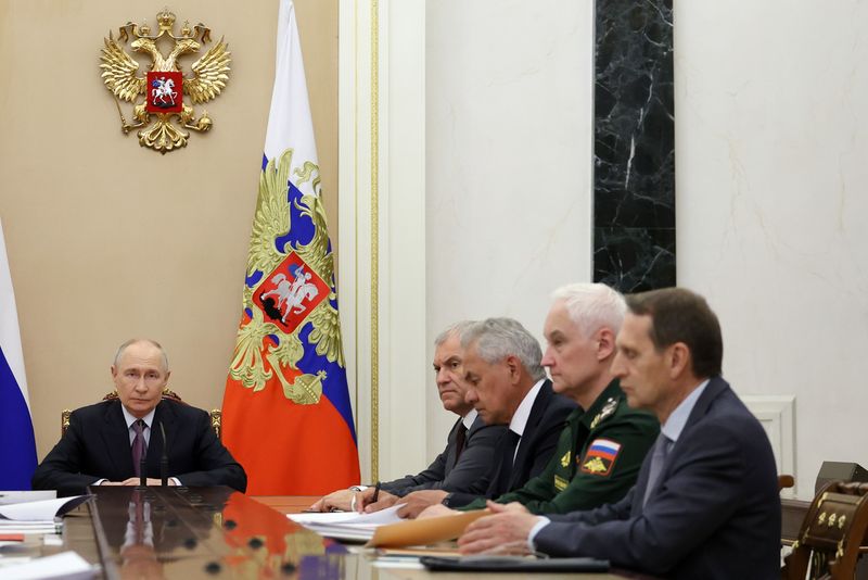 Президент Владимир Путин провел заседание Совбеза РФ