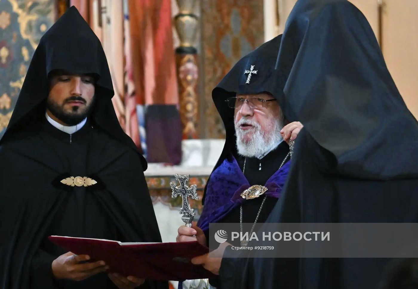Заседание суда по делу Верховного патриарха и католикоса всех армян Гарегина II и шести епископов