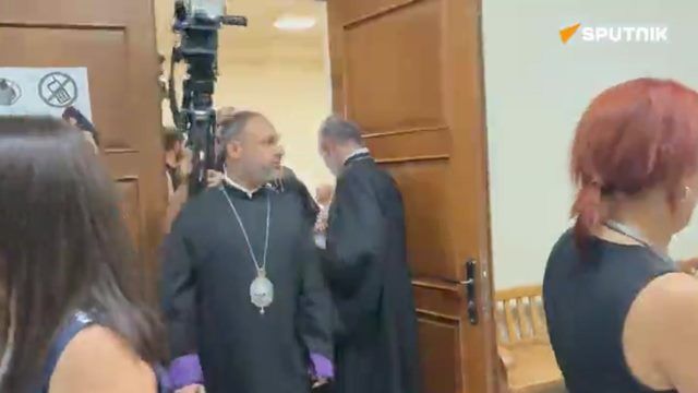 Первое заседание по делу Католикоса всех армян продлилось менее получаса