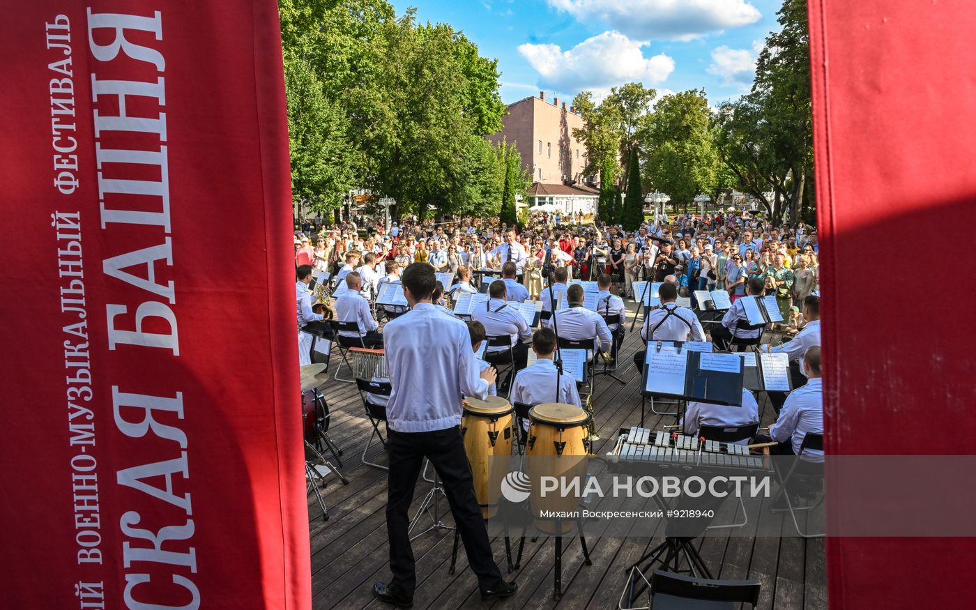 Концерт ансамбля ФСБ России в московском саду "Эрмитаж"