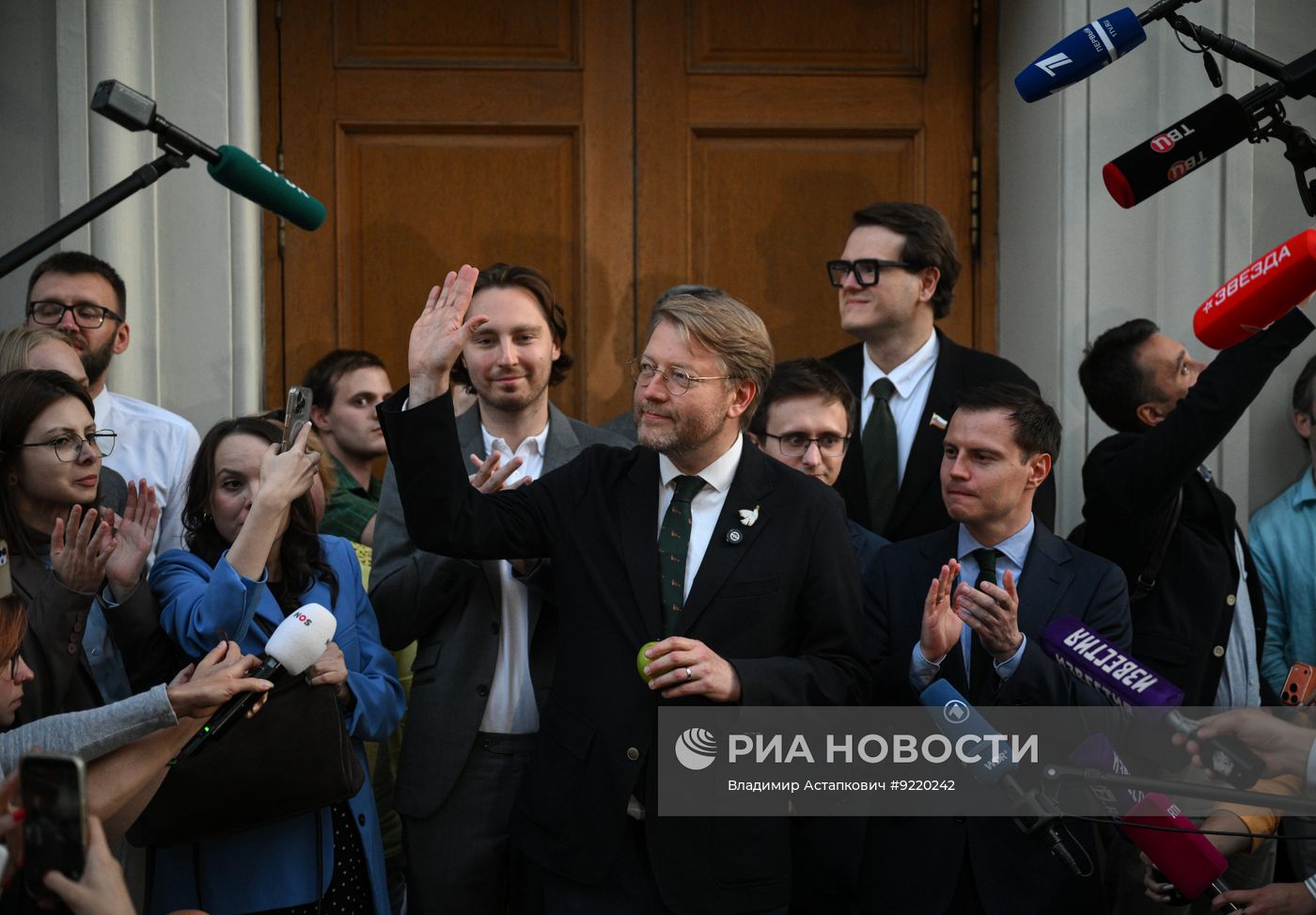 Верховный суд снял партию "Яблоко" с выборов в Госдуму РФ