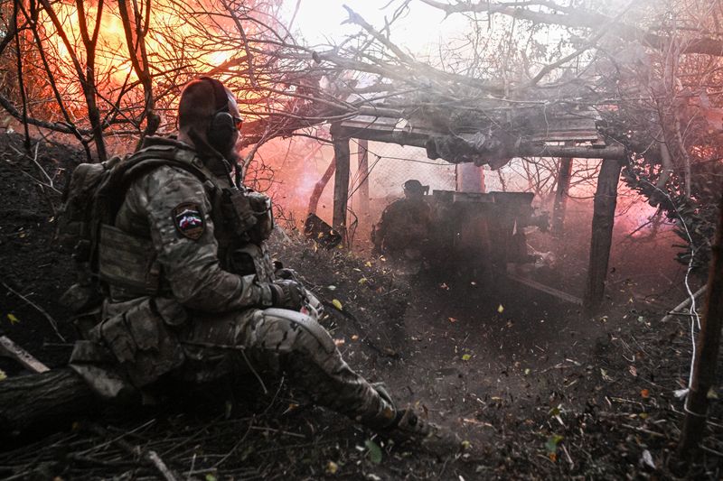 Боевая работа расчета гаубицы Д-30 спецназа "Ахмат" на Сумском направлении СВО