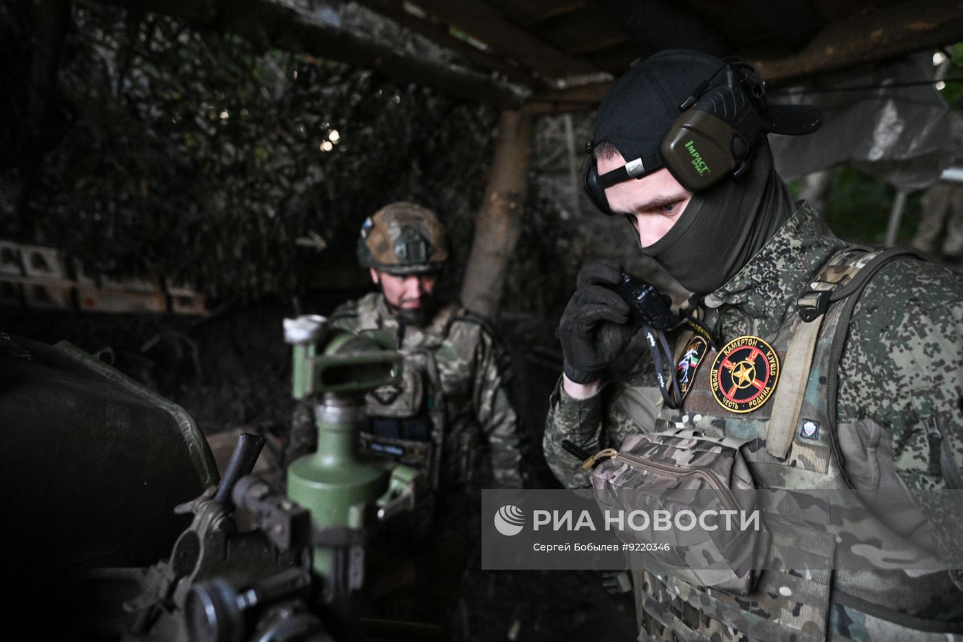 Боевая работа расчета гаубицы Д-30 спецназа "Ахмат" на Сумском направлении СВО