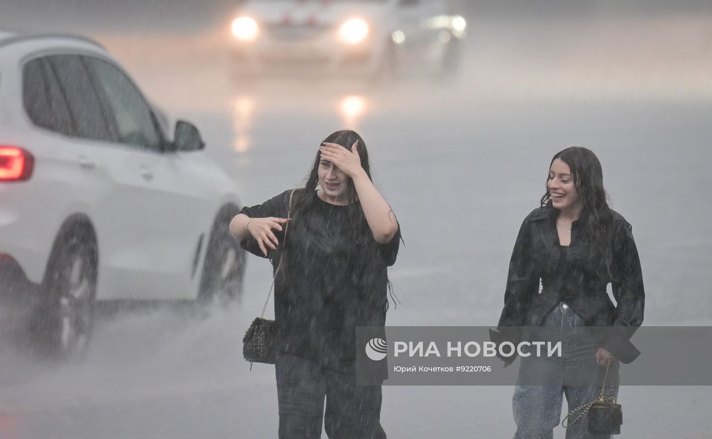 Дождь в Москве