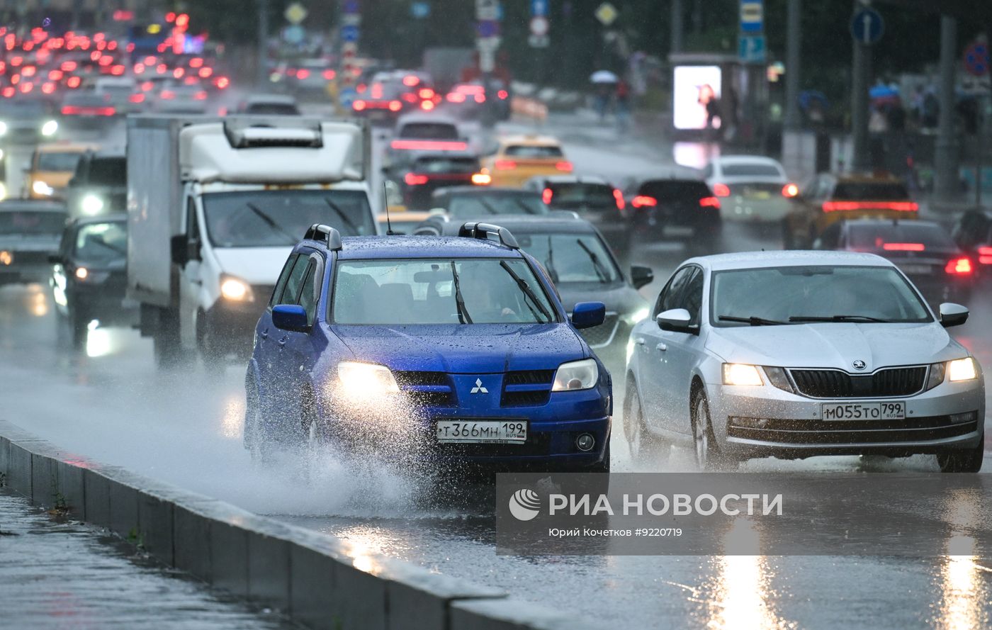 Дождь в Москве