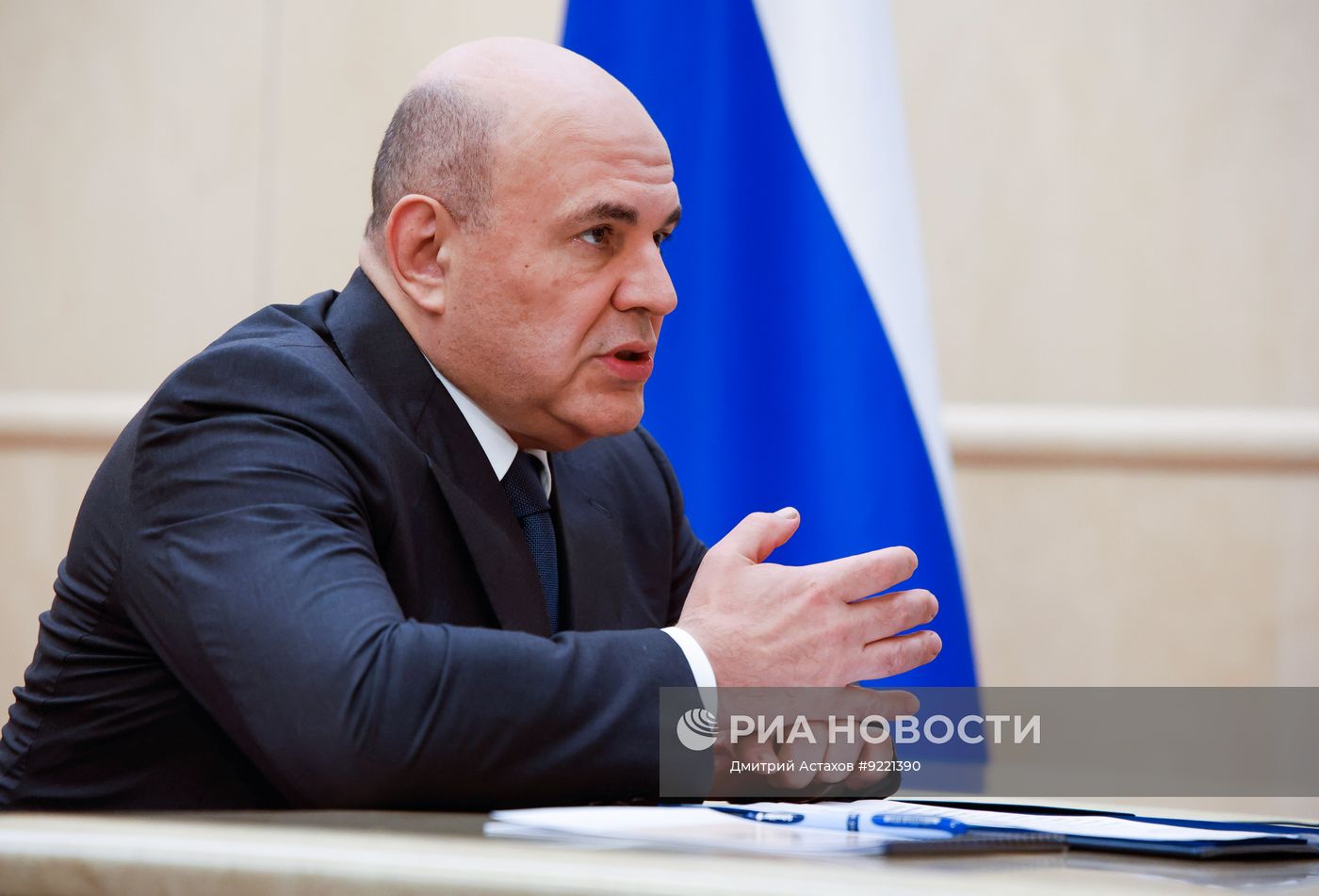 Премьер-министр Михаил Мишустин встретился с руководителем Росмолодежи Григорием Гуровым