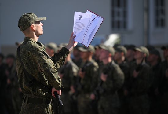Приведение к присяге военнослужащих Семеновского полка 