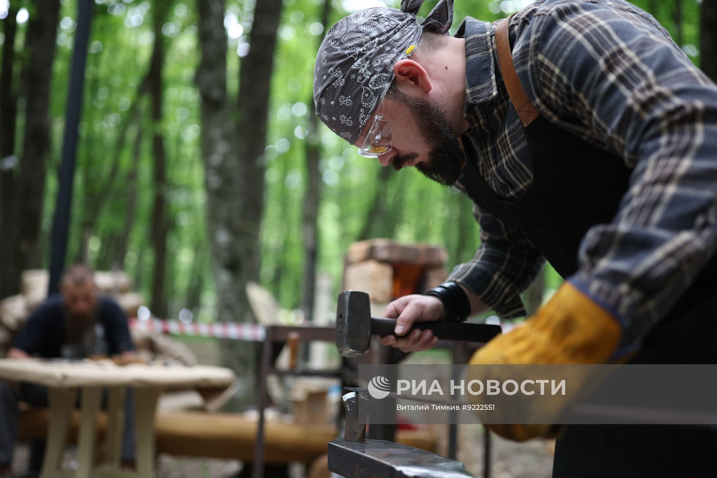 Фестиваль оружейного клиночного мастерства "День Молота" в Адыгее