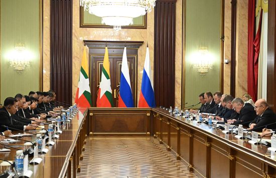 Премьер-министр РФ Михаил Мишустин встретился с президентом Мьянмы Мин Аун Хлайном