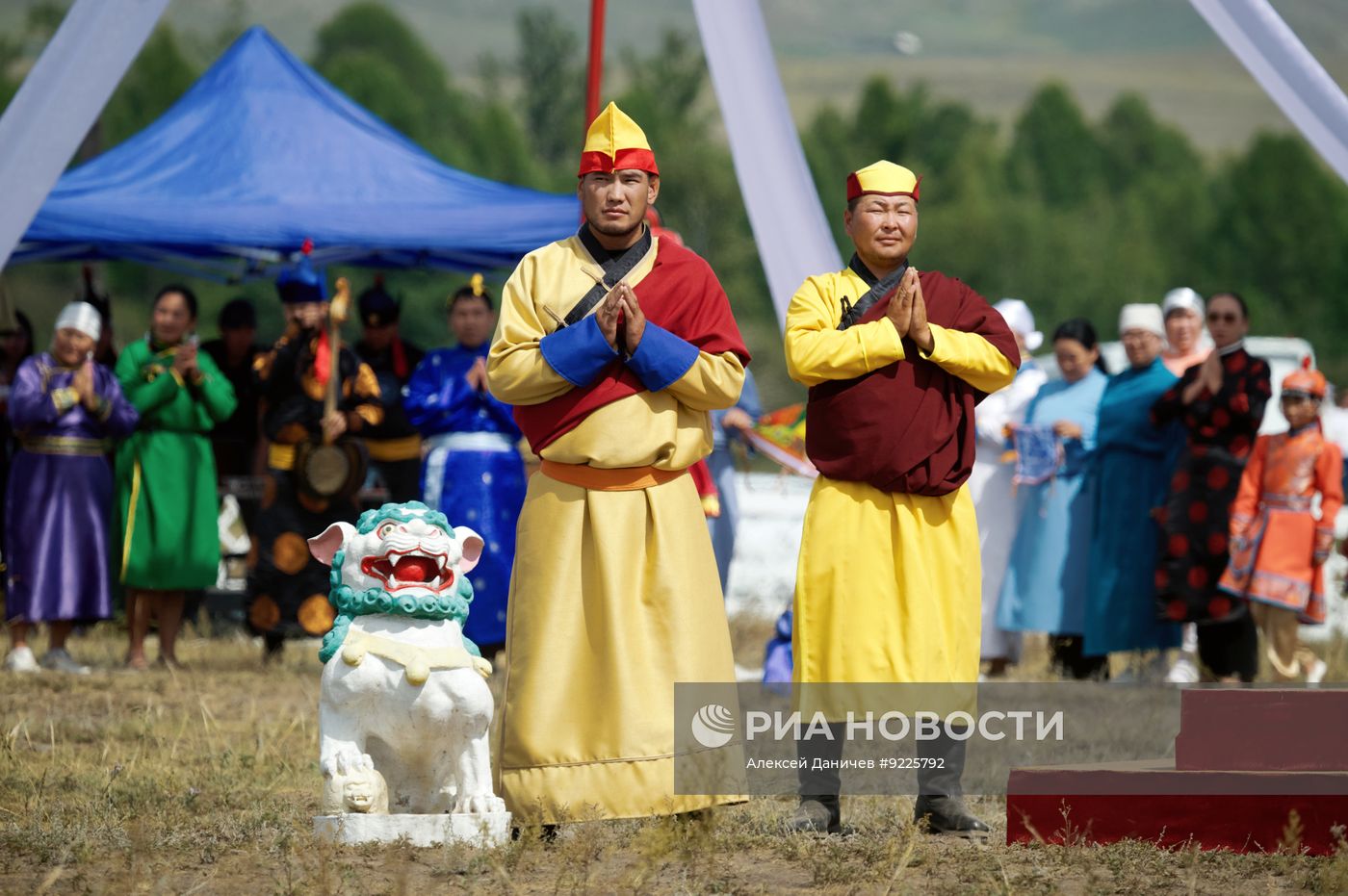 Храмовый комплекс "Устуу-Хурээ" и буддийская ниша Суме