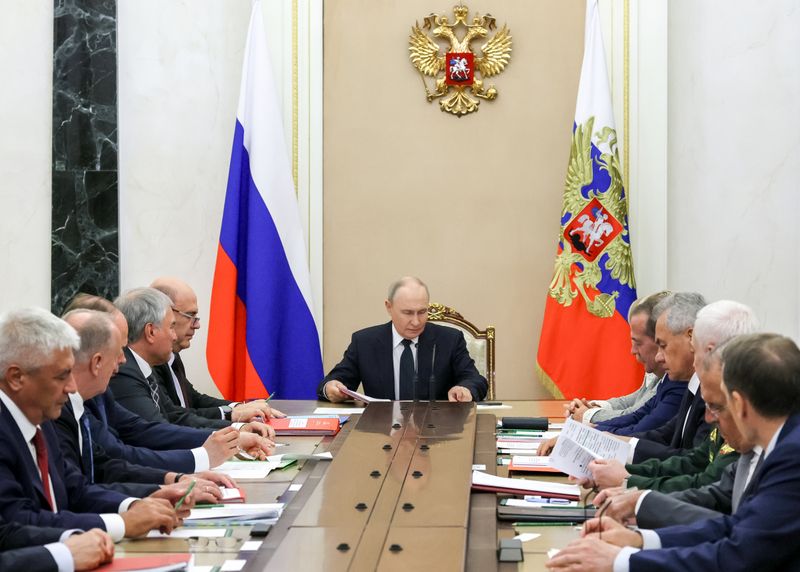 Президент Владимир Путин провел заседание Совбеза РФ
