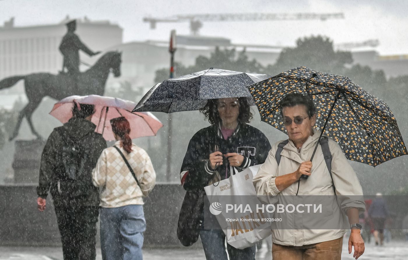 Дождь в Москве