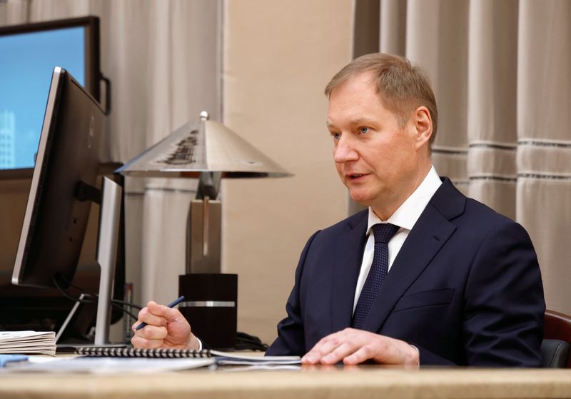 Премьер-министр Михаил Мишустин встретился с руководителем Федерального казначейства Романом Артюхиным