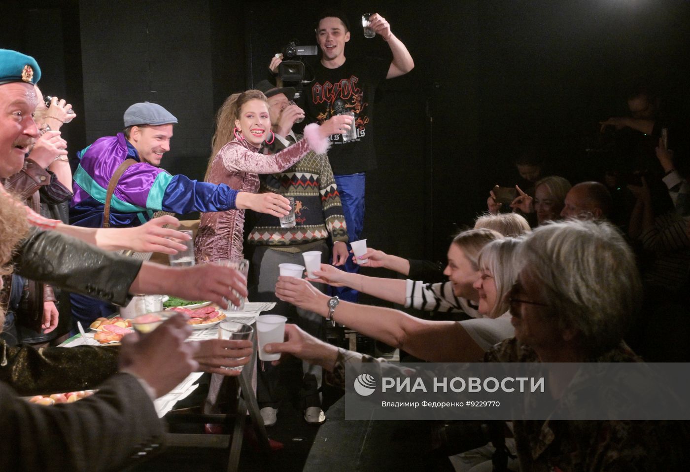 Спектакль "Звездный час по местному времени" в театре Олега Табакова